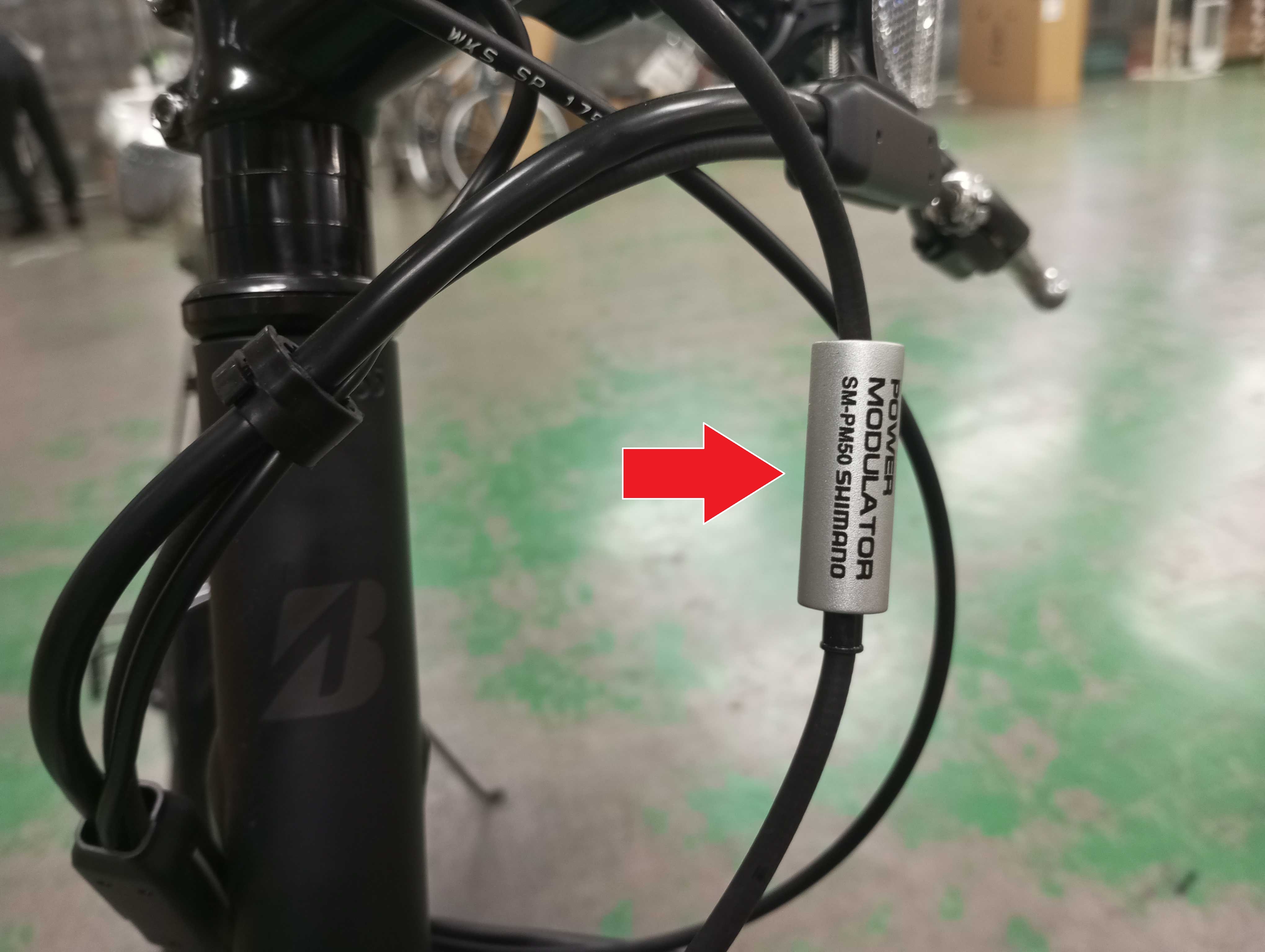 なんか、ブレーキワイヤーについてるこの物体って、何？【モジュレーター】