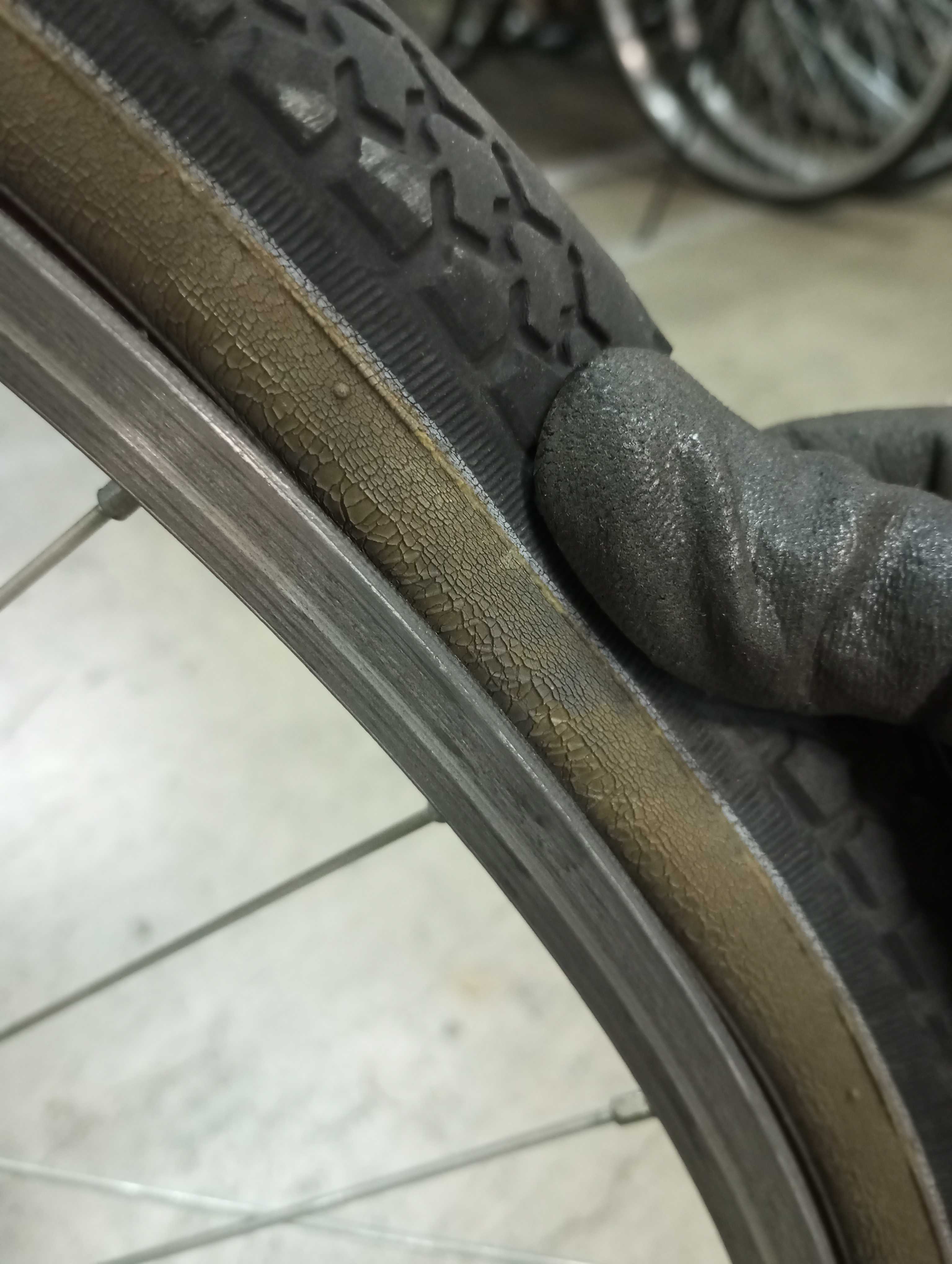 「なんで自転車って空気を入れなければいけないの？！」【空気圧チェック】
